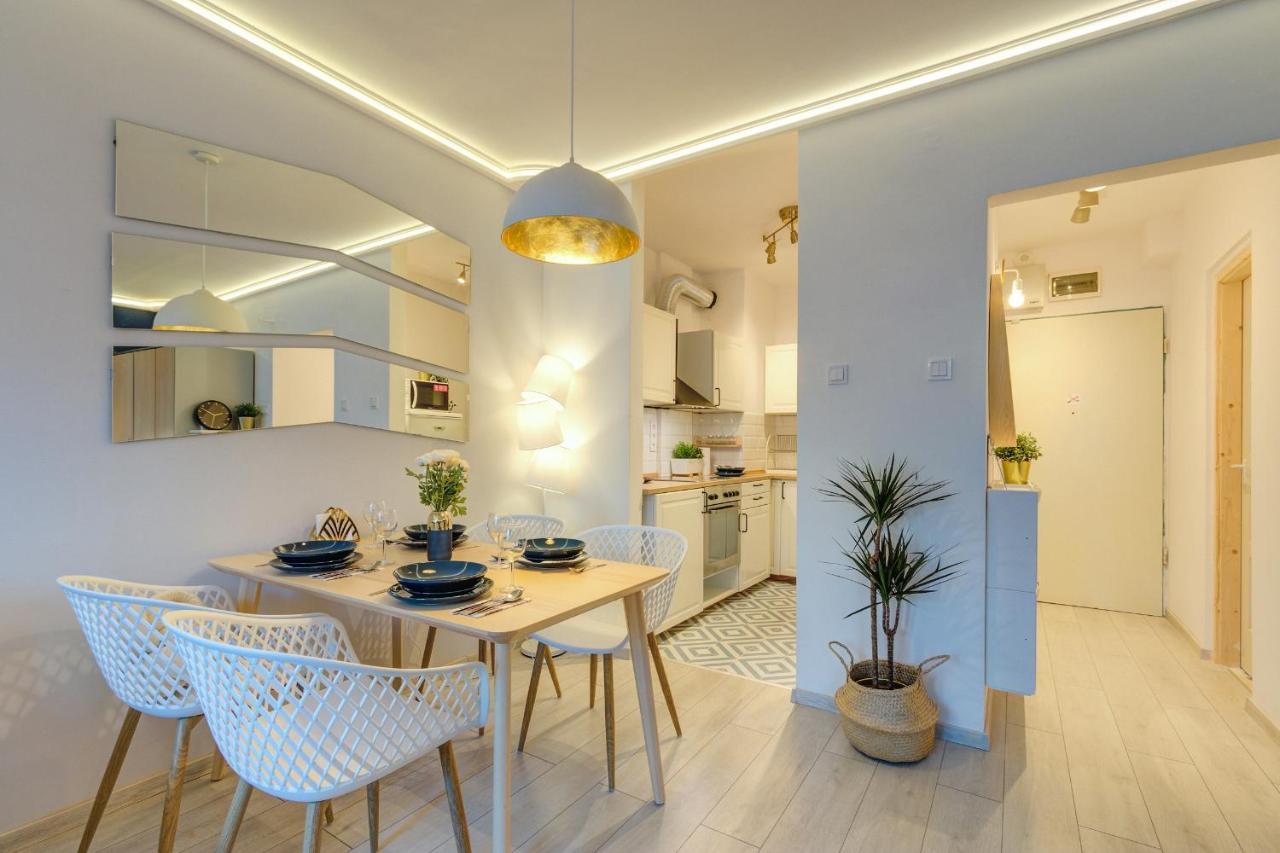 D.Five Gozsdu Garden Studio Apartamento Budapeste Exterior foto